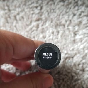 NYX Makeup - NYX Matte Lipstick - Pure Red NYX Makeup - NYX Matte Lipstick - Pure Red